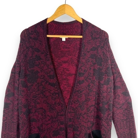 Textured Floral Sweater Cardigan - Picture 4 of 11